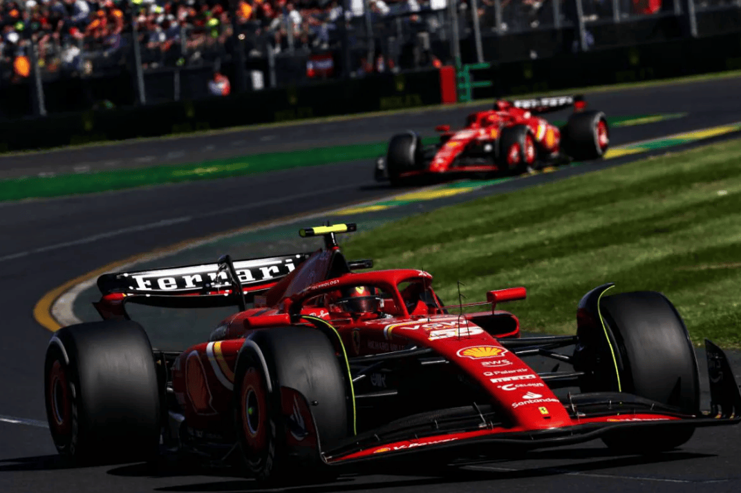 法拉利险胜红牛二队，塞恩斯高光表现
