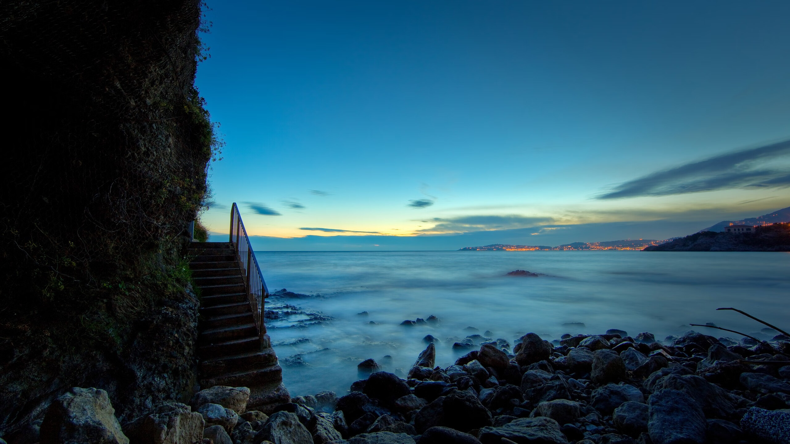 链式锁喉！阿尔瓦雷斯灵动闪击，五星巴西钢铁防线令卡塔尔窒息