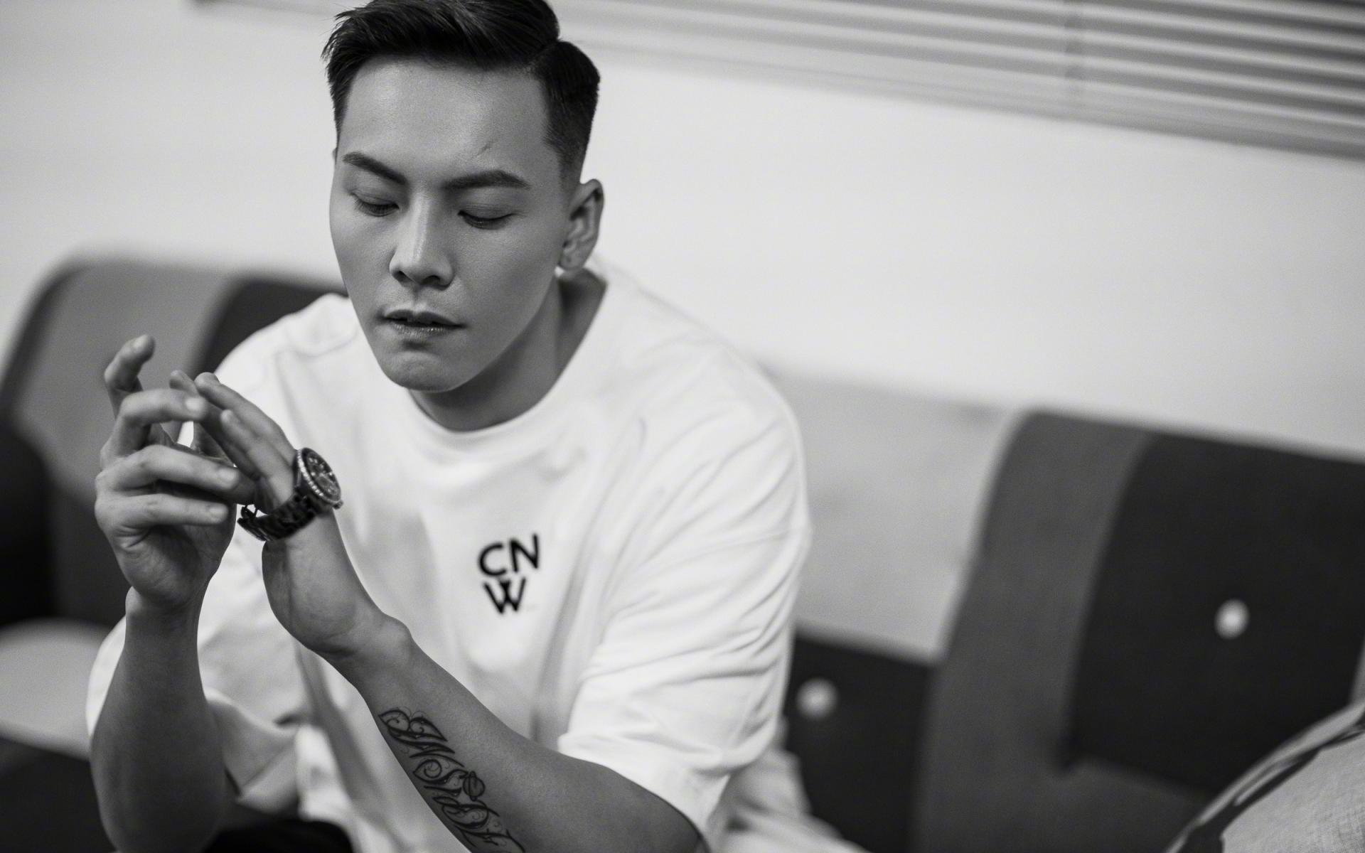 冰原上的铁壁，范戴克如何在C组生死战中拯救荷兰？